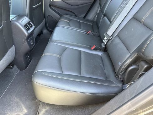 Used 2023 Chevrolet Equinox Premier image 16