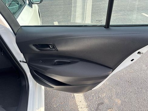 Used 2025 Toyota Corolla LE FWD image 30