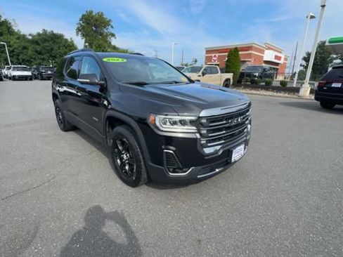 Used 2023 GMC Acadia AT4 w/ Technology Package AWD/4WD image 2