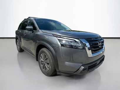New 2025 Nissan Pathfinder SV