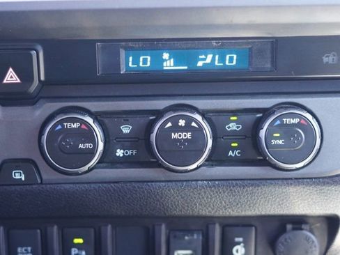 Used 2023 Toyota Tacoma TRD Sport w/ Technology Package AWD/4WD image 30