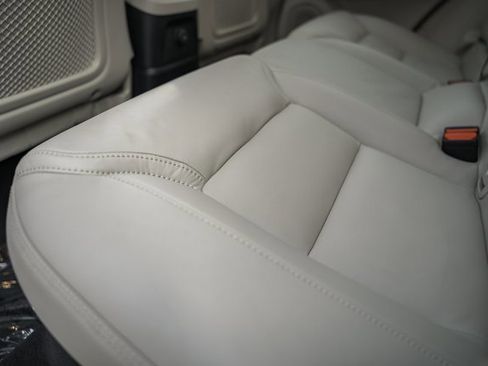 Used 2022 Volvo XC60 T8 Inscription w/ Advanced Package image 31