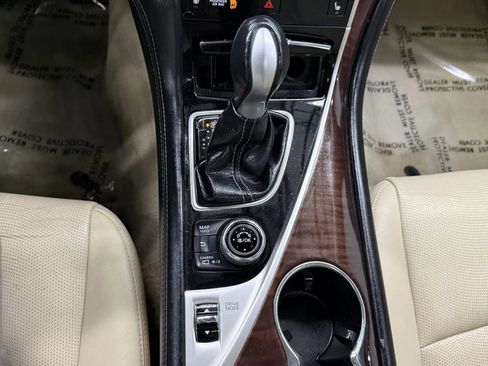 Used 2015 INFINITI Q50 Premium w/ Technology Package RWD image 33