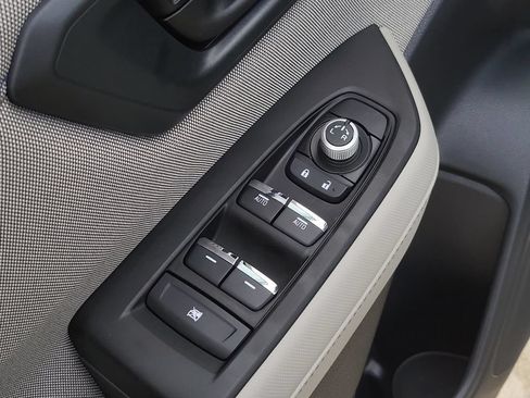 Used 2026 Subaru Forester Premium AWD/4WD image 18