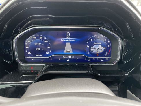 Used 2025 Chevrolet Silverado 1500 LT image 17