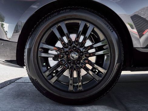 Used 2024 Land Rover Range Rover SE image 18