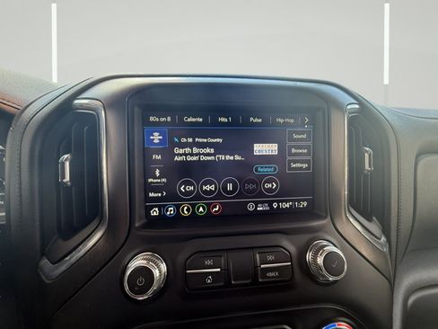 Certified 2020 GMC Sierra 2500 AT4 w/ AT4 Premium Package image 15