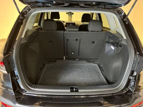 Certified 2025 Volkswagen Taos S FWD image 5