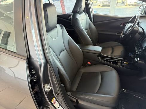 Used 2019 Toyota Prius XLE w/ Advanced Technology Package image 18