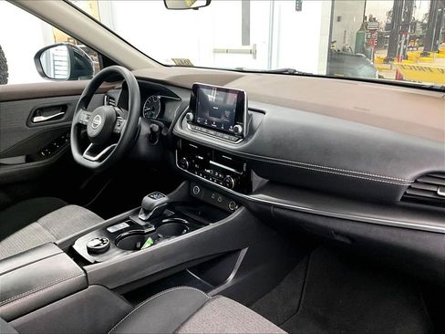 Used 2021 Nissan Rogue SV AWD/4WD image 14