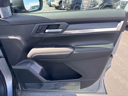 New 2026 GMC Terrain Elevation w/ Elevation Premium Package AWD/4WD image 39