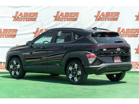 Used 2025 Hyundai Kona SEL FWD image 17
