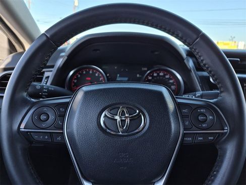 Used 2019 Toyota Camry XSE w/ Phone Cable & Charge Package image 18