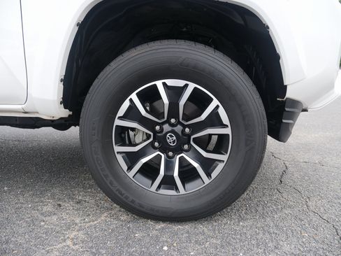 Used 2021 Toyota Tacoma TRD Sport image 10