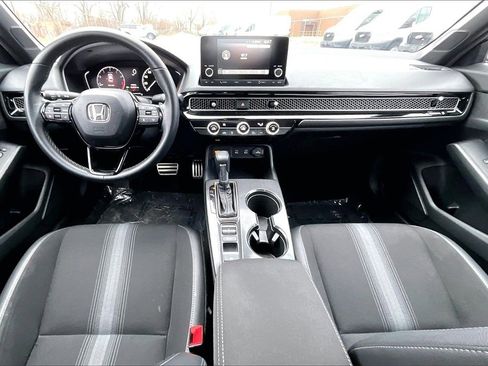 Used 2025 Honda Civic Sport image 14