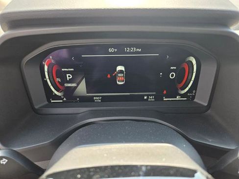 Certified 2025 Nissan Rogue SL w/ SL Premium Package FWD image 28