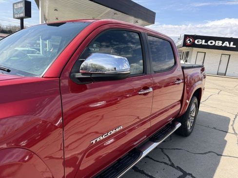 Used 2016 Toyota Tacoma Limited w/ Towing Package image 21