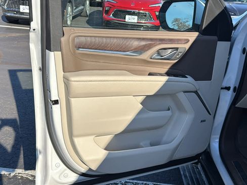 Certified 2023 GMC Yukon Denali w/ Denali Reserve Package image 5