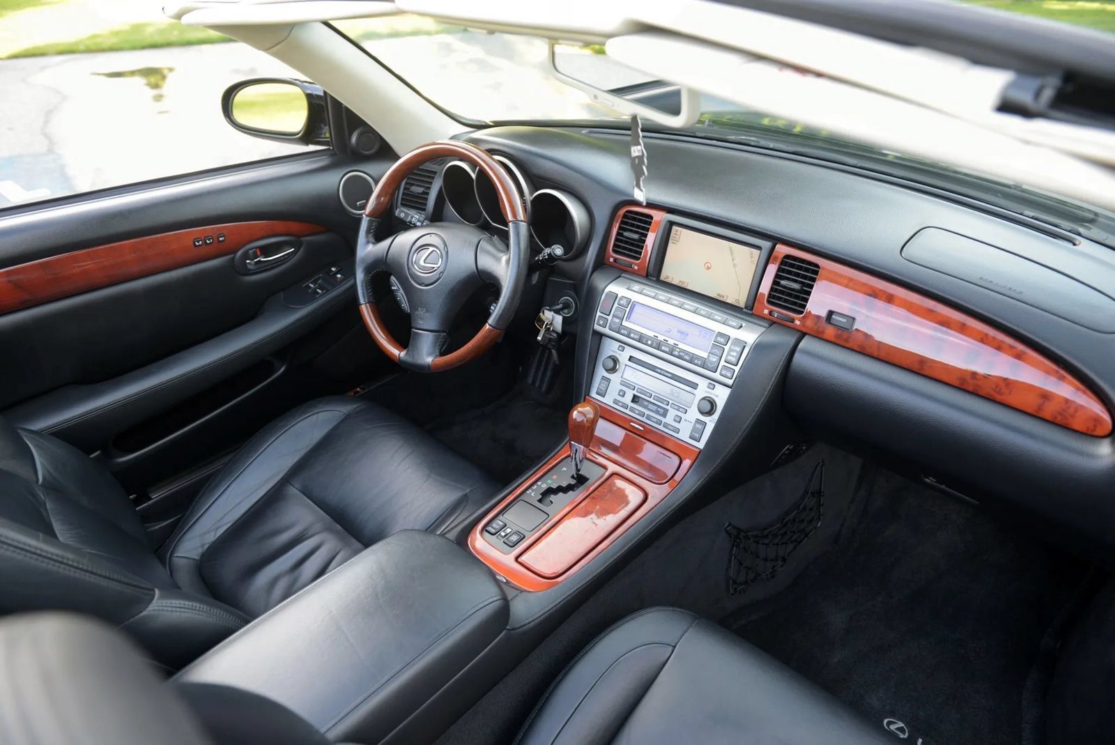 Used 2002 Lexus SC 430 Convertible RWD image 40