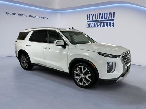 Used 2021 Hyundai Palisade SEL w/ Premium Package FWD image 3