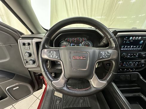 Used 2018 GMC Sierra 1500 SLT AWD/4WD image 23