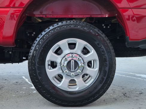 Used 2023 Ford F250 XLT w/ FX4 Off-Road Package AWD/4WD image 23