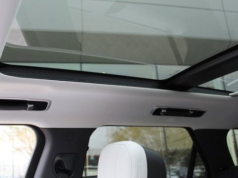 New 2025 Land Rover Range Rover Sport Dynamic SE AWD/4WD image 43