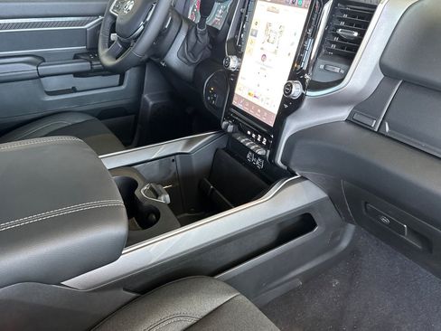 New 2026 RAM 2500 Big Horn AWD/4WD image 14