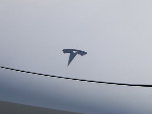 Used 2019 Tesla Model 3 image 12