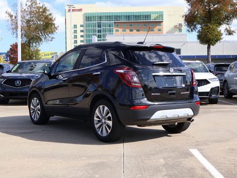 Used 2018 Buick Encore Preferred image 4