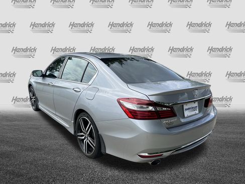 Used 2017 Honda Accord Sport image 8