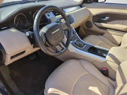 Used 2017 Land Rover Range Rover Evoque SE image 8