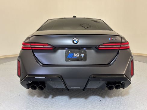 Used 2026 BMW M5 w/ Executive Package image 10