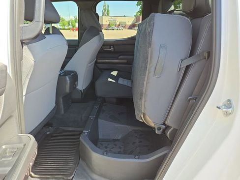 Used 2025 Toyota Tacoma TRD Sport AWD/4WD image 29
