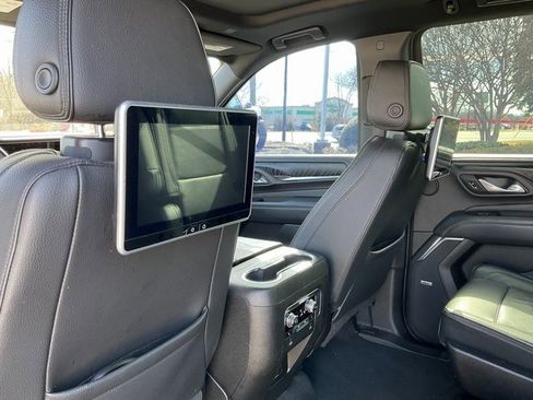 Used 2022 GMC Yukon XL Denali image 18