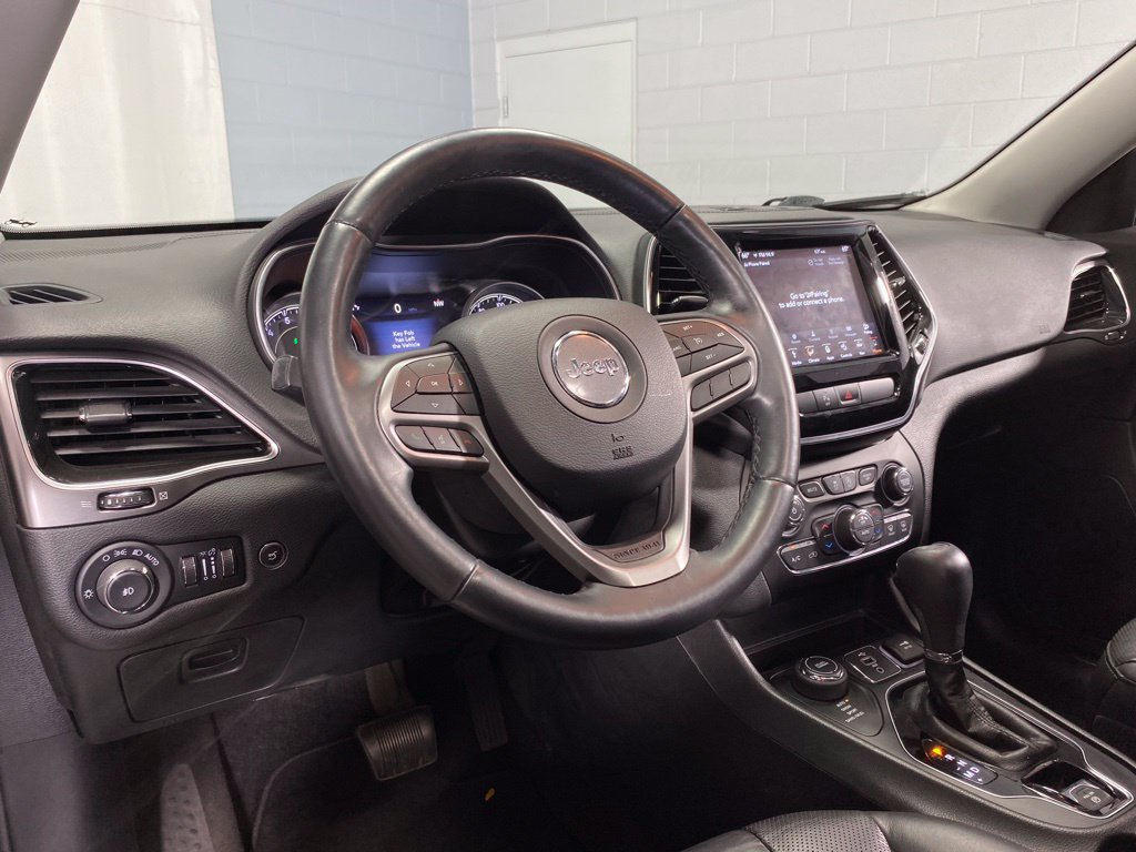 Used 2019 Jeep Cherokee Limited AWD/4WD image 18