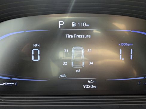 Certified 2024 Hyundai Venue SEL image 31