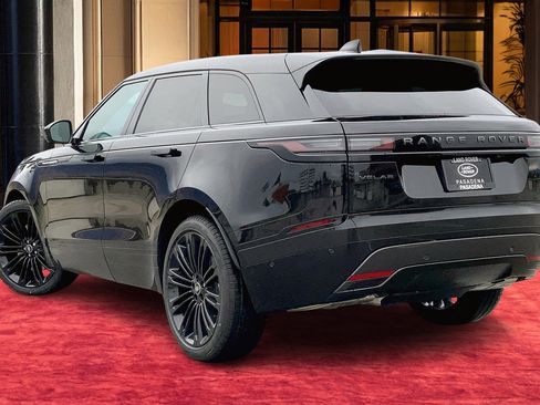 New 2026 Land Rover Range Rover Velar Dynamic SE image 3