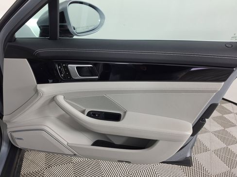 Used 2021 Porsche Panamera 4S AWD/4WD image 48