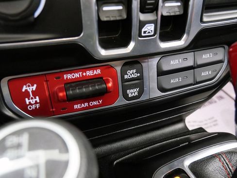 Used 2020 Jeep Gladiator Rubicon AWD/4WD image 27