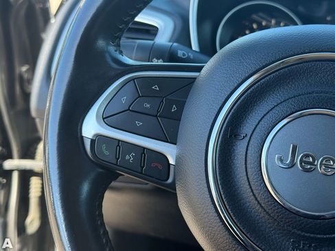 Used 2020 Jeep Compass Latitude image 15