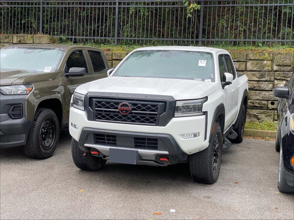 Used 2023 Nissan Frontier PRO-4X w/ Pro Convenience Package AWD/4WD image 3