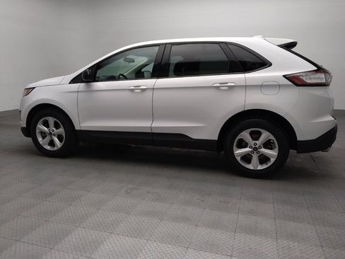 Used 2017 Ford Edge SE image 3
