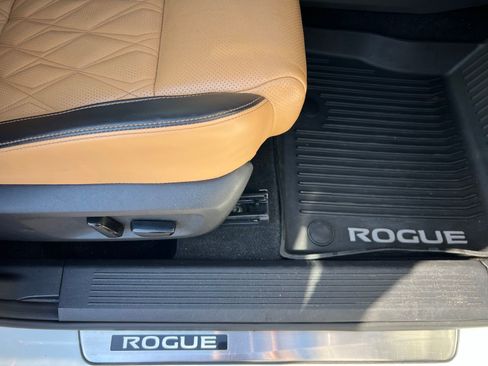 Used 2021 Nissan Rogue Platinum image 55
