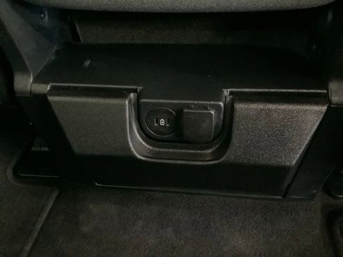 Used 2025 Ford F150 XLT w/ Equipment Group 301A Standard AWD/4WD image 26