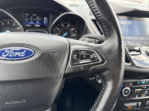 Used 2019 Ford Escape Titanium w/ U9j03 - Titanium Tow Package image 20