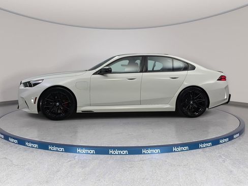 Used 2026 BMW M5 w/ Executive Package AWD/4WD image 9