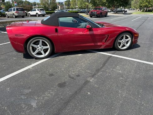 Used 2005 Chevrolet Corvette Convertible w/ Preferred Equipment Group RWD image 5