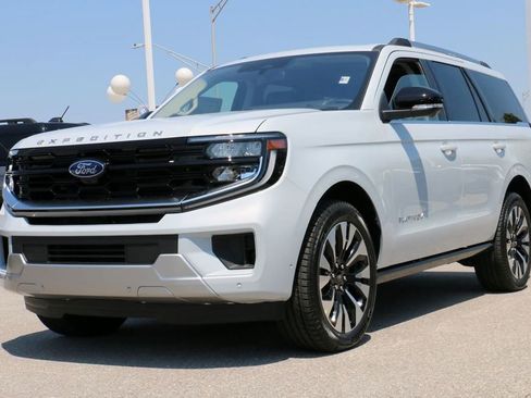 New 2026 Ford Expedition Platinum AWD/4WD image 1