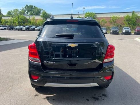 Used 2020 Chevrolet Trax LT w/ LT Convenience Package AWD/4WD image 6
